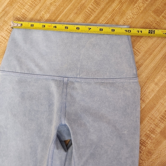 LULULEMON Wunder Under High Rise Crop Snow Washed, size 2 - Picture 10 of 12